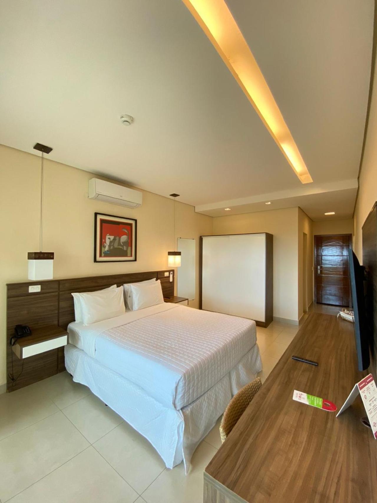 Amora Hotel ماريسياز المظهر الخارجي الصورة