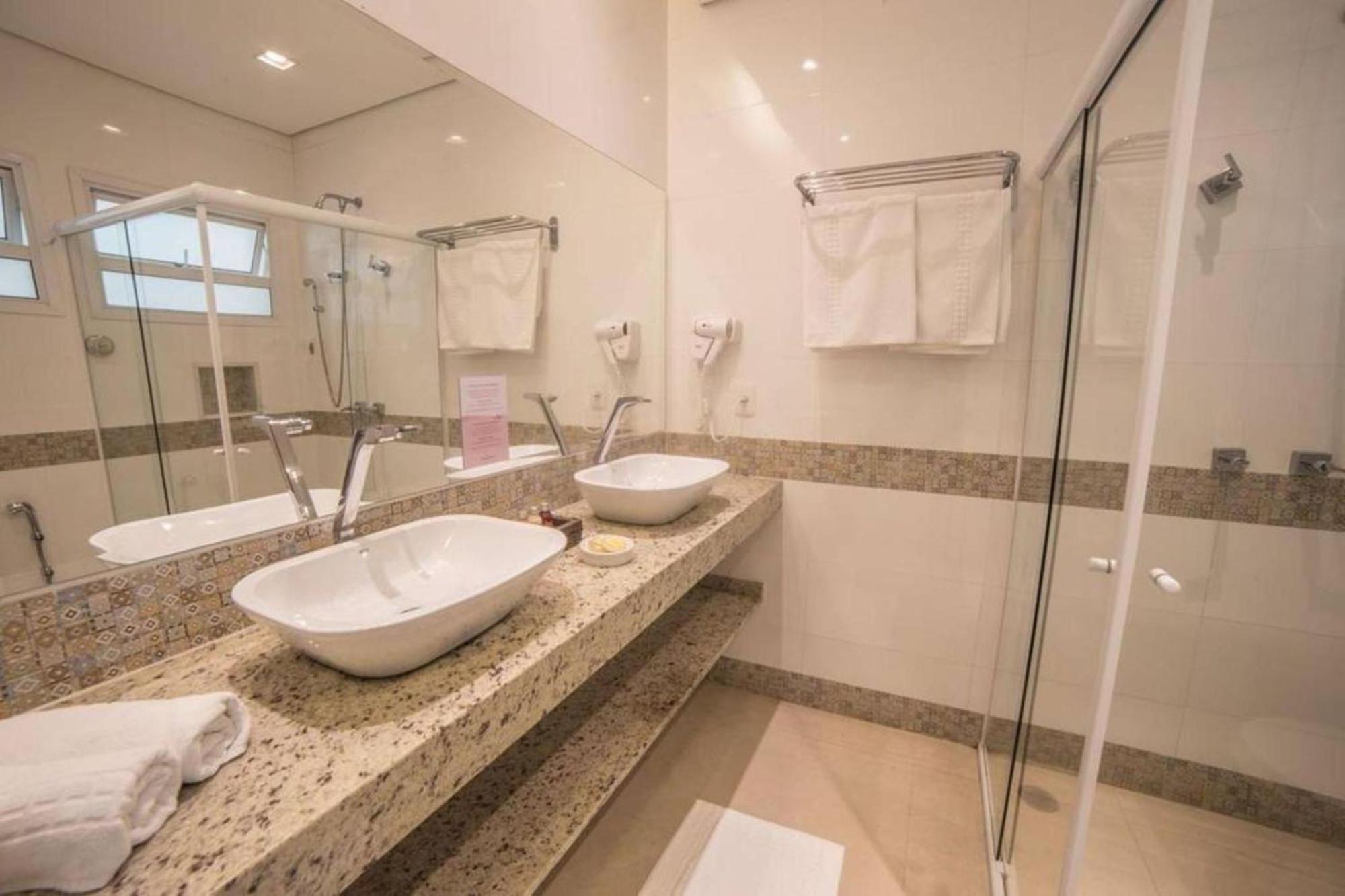 Amora Hotel ماريسياز المظهر الخارجي الصورة