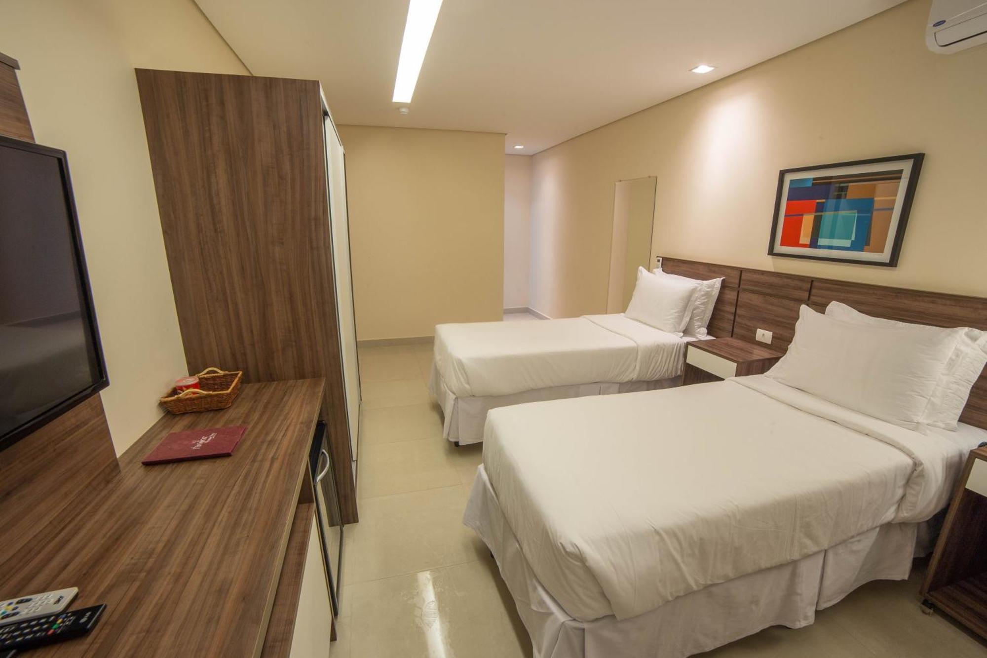 Amora Hotel ماريسياز الغرفة الصورة